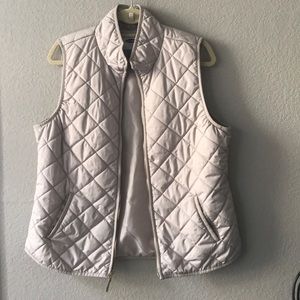 Cream Old Navy Quilted Vest - L